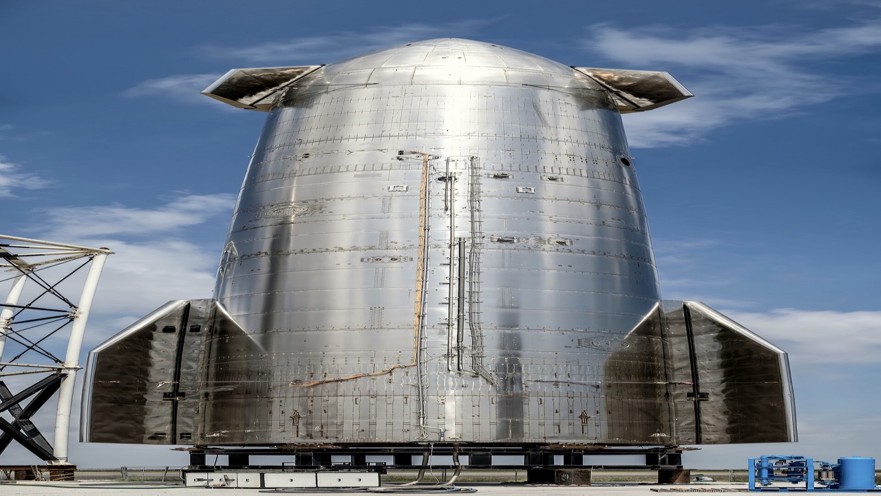 ひとりの世界観を軌道に上げる xAI SpaceX