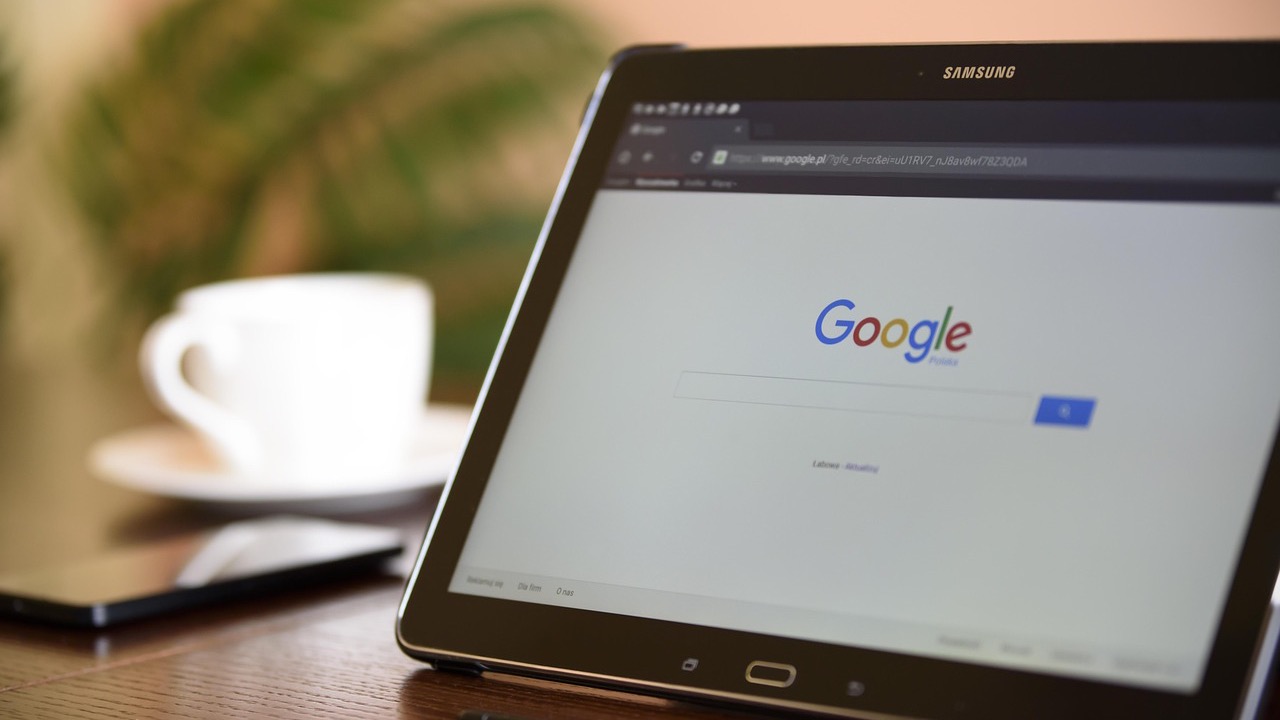 Google、検索ボックスを25年ぶり刷新——AI Modeが月間10億ユーザー突破