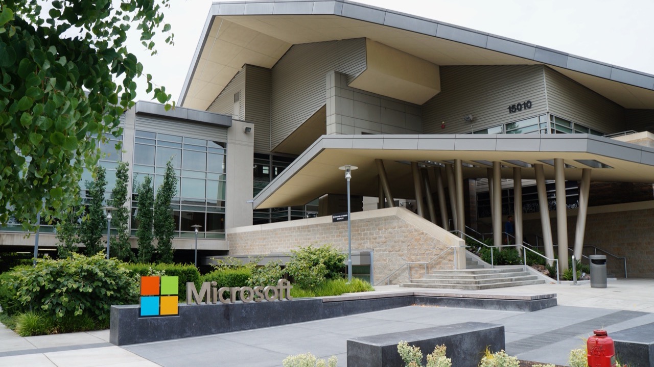 Azure OpenAIのAI、評価合格も権限外ファイル回答